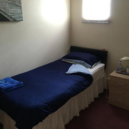 Duke Of Edinburgh Hotell Swindon Exteriör bild