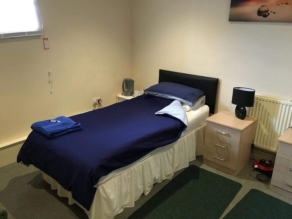 Duke Of Edinburgh Hotell Swindon Exteriör bild