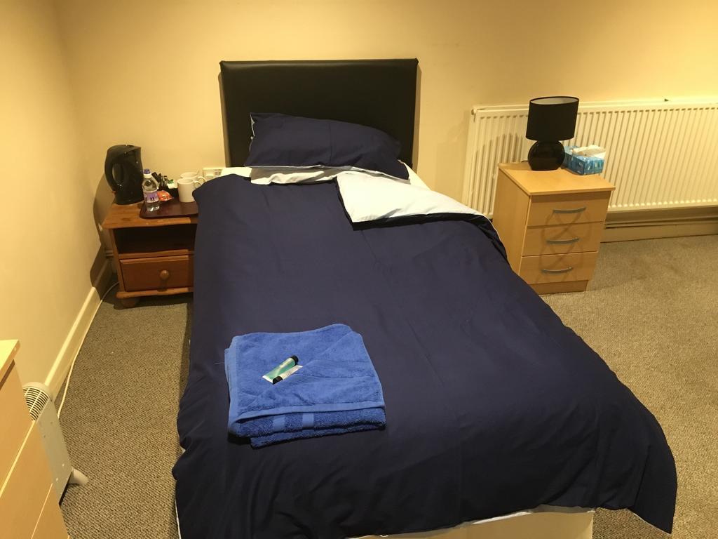 Duke Of Edinburgh Hotell Swindon Exteriör bild