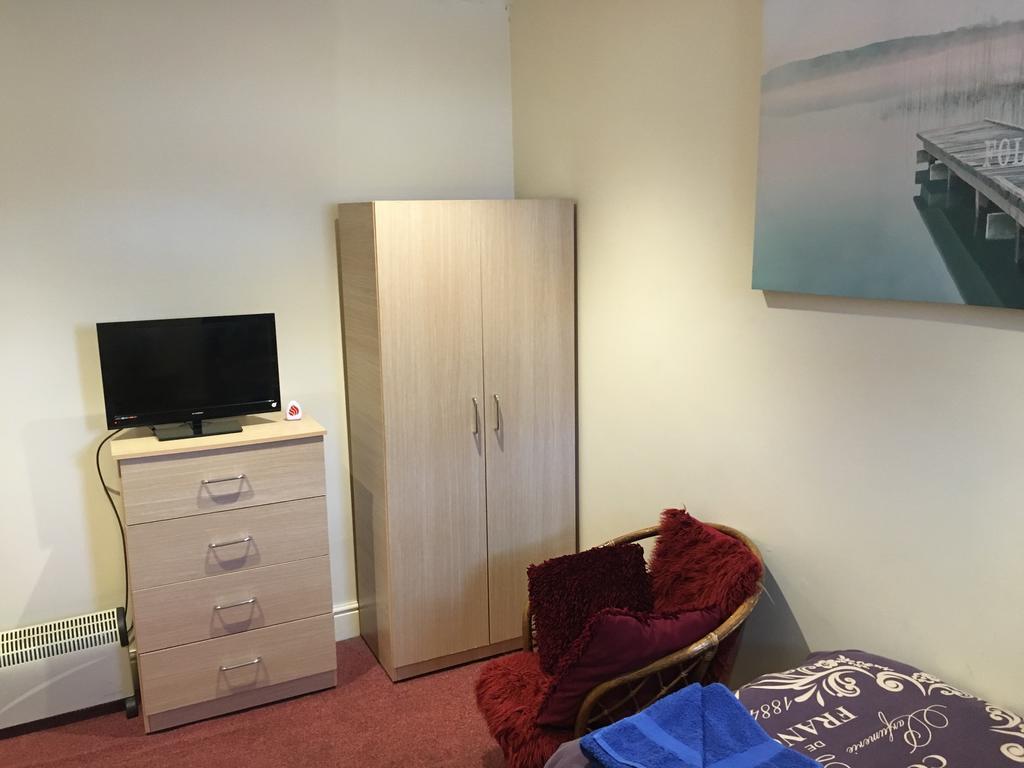 Duke Of Edinburgh Hotell Swindon Exteriör bild