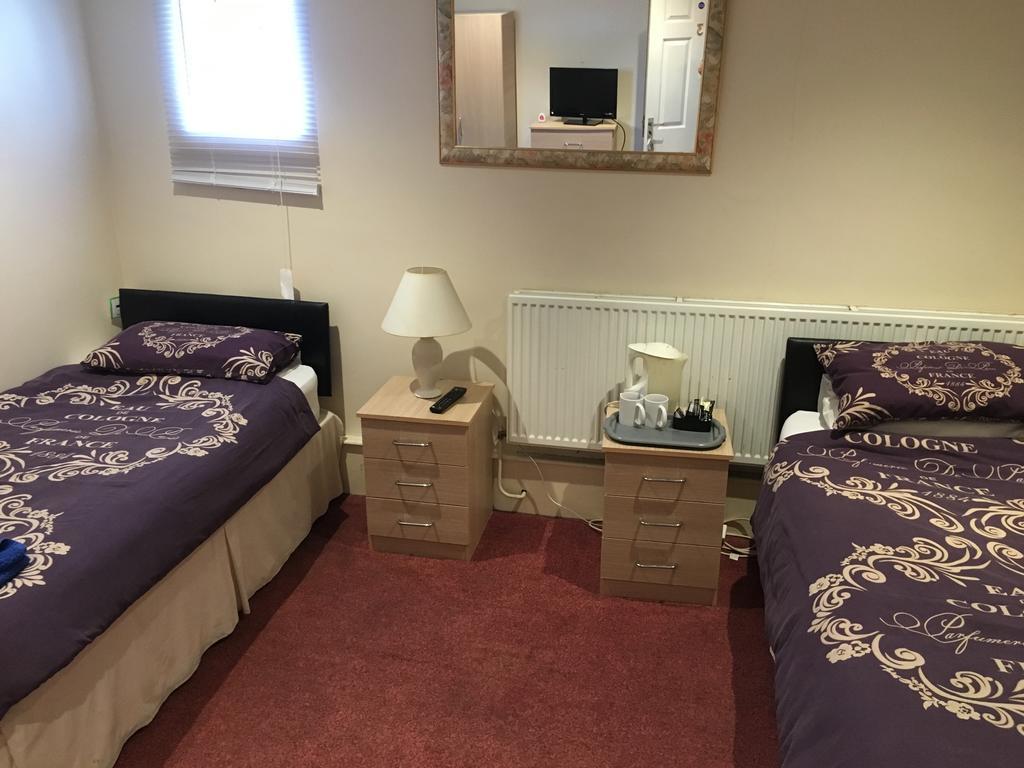Duke Of Edinburgh Hotell Swindon Exteriör bild