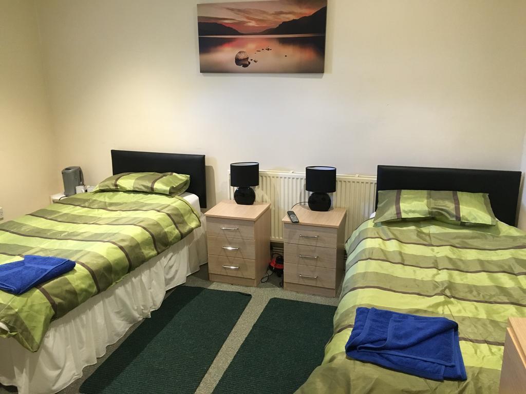 Duke Of Edinburgh Hotell Swindon Exteriör bild