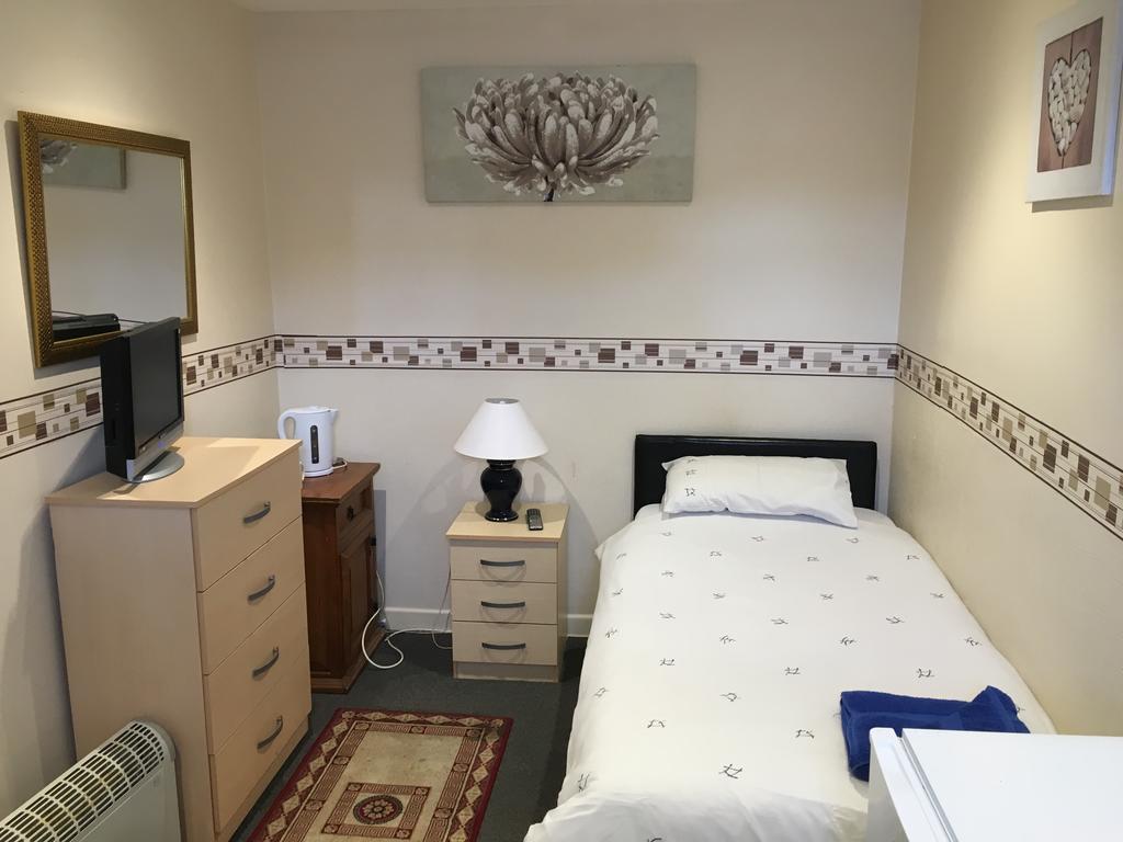 Duke Of Edinburgh Hotell Swindon Exteriör bild